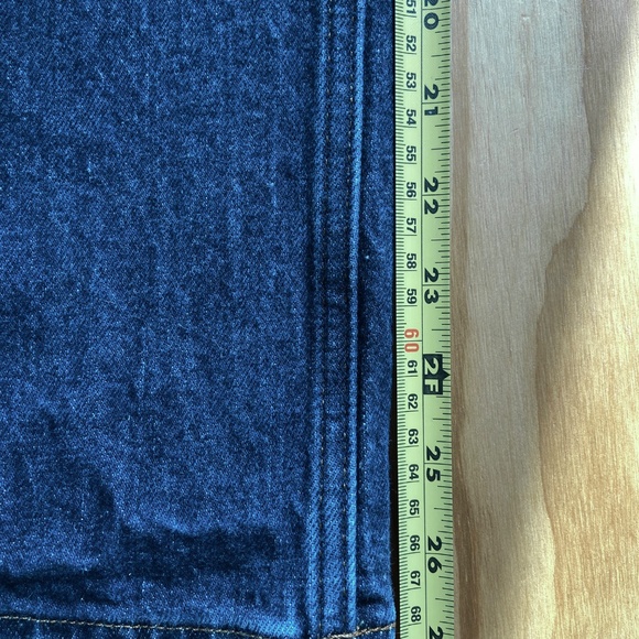 Abercrombie & Fitch Mid Rise 90s Straight Jean - Picture 5 of 6